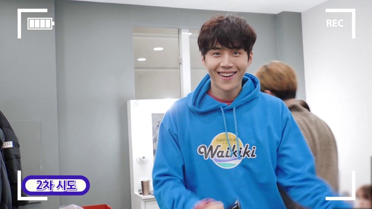 Behind-the-scenes cut of Kim Seonho