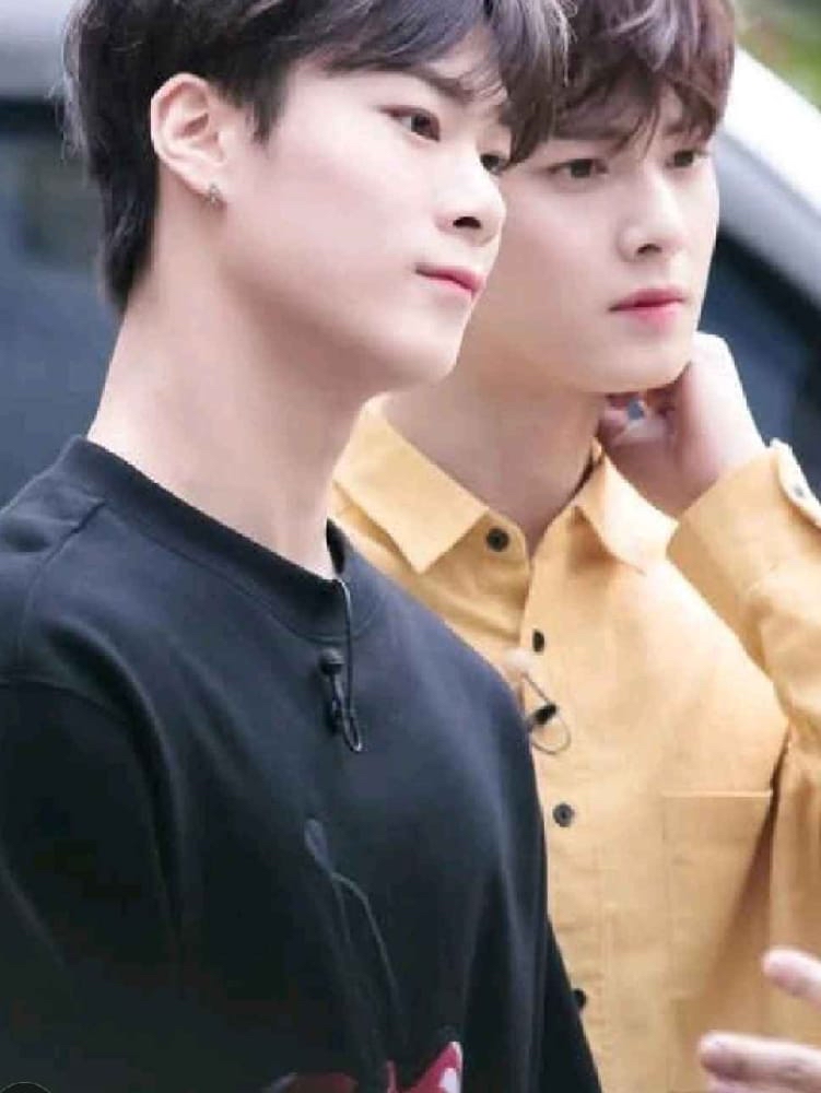 Latest photo of Cha Eunwoo