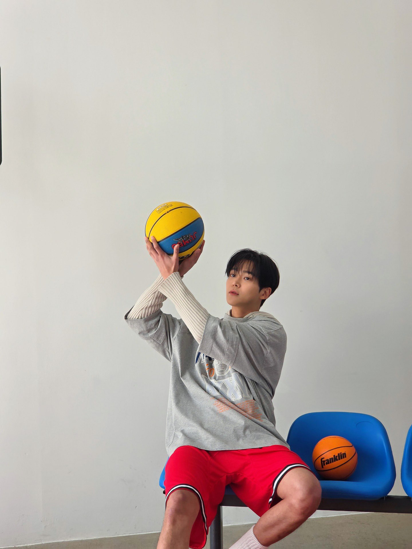 Momen yang diabadikan oleh penggemar Rowoon