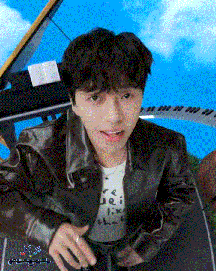 A moment captured by a fan of Lim Youngwoong