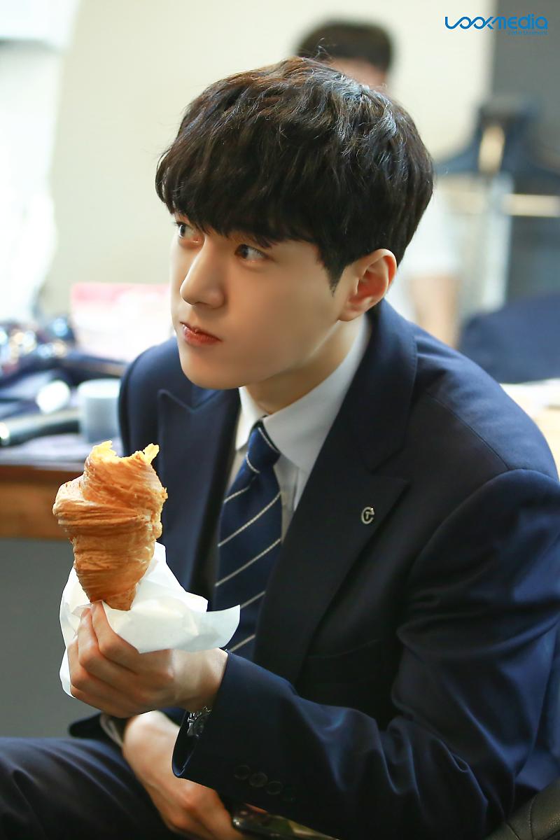 Latest photo of Kim Myungsoo (L)