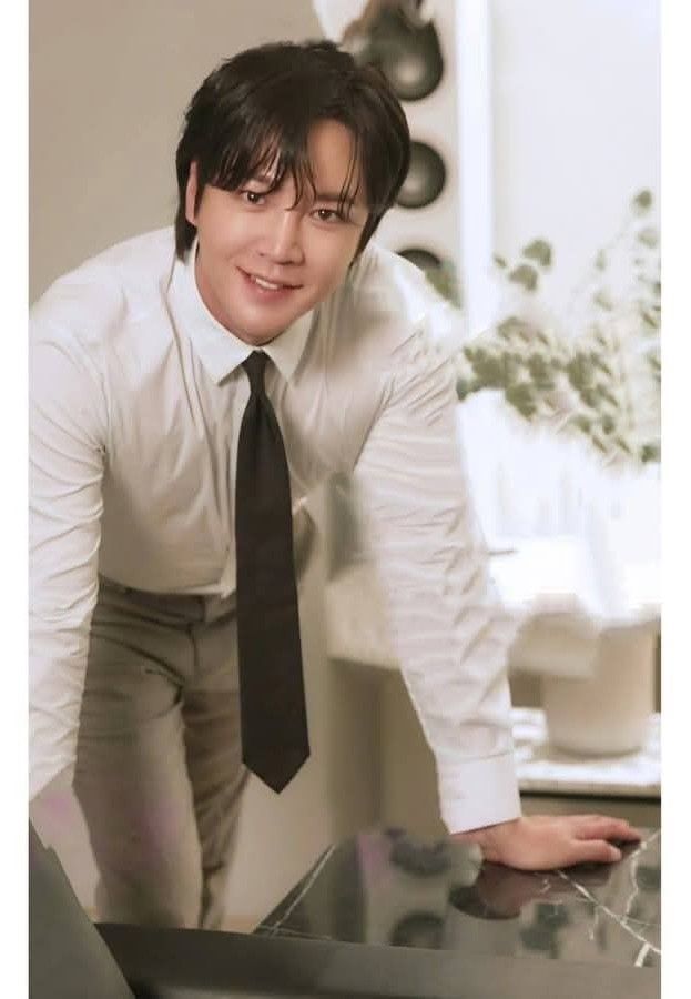 Behind-the-scenes cut of Jang Geunsuk