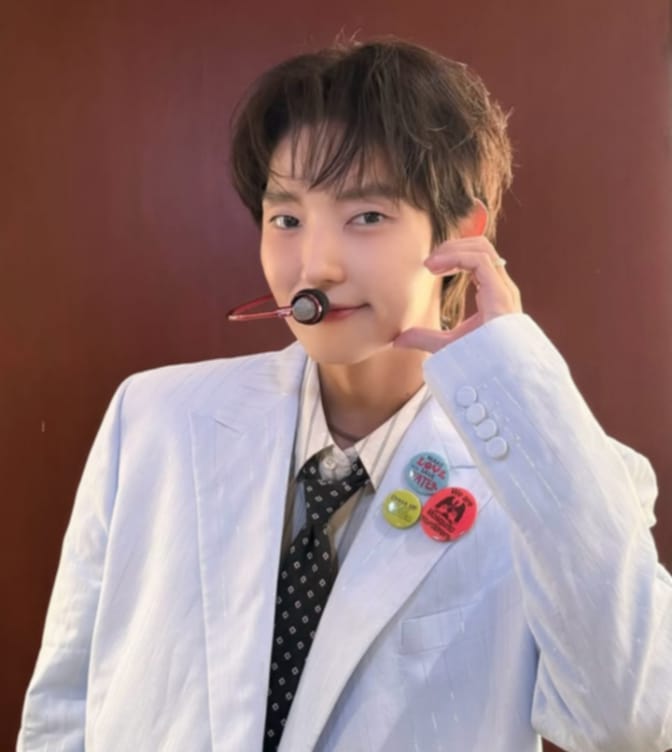 Behind-the-scenes cut of Lee Joongi