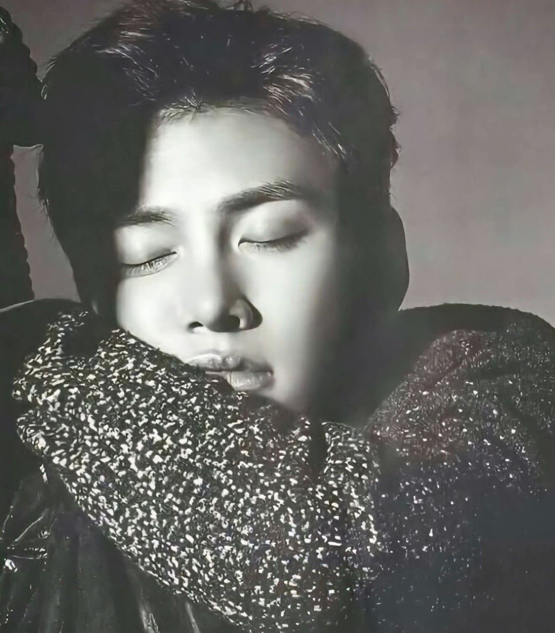 Behind-the-scenes cut of Ji Changwook