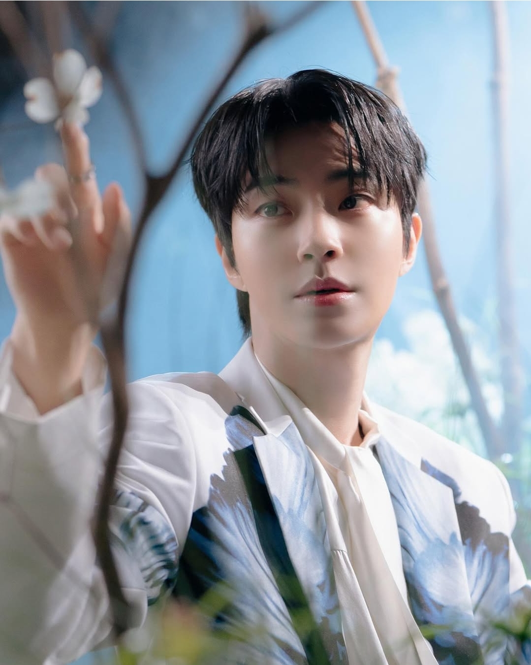 Momen yang diabadikan oleh penggemar Hwang Inyoup