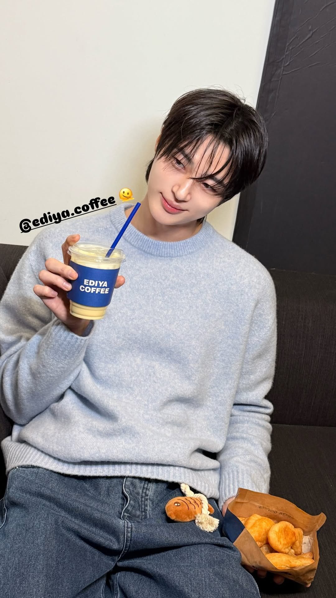 Emotional wallpaper shared by fans for Byeon Wooseok