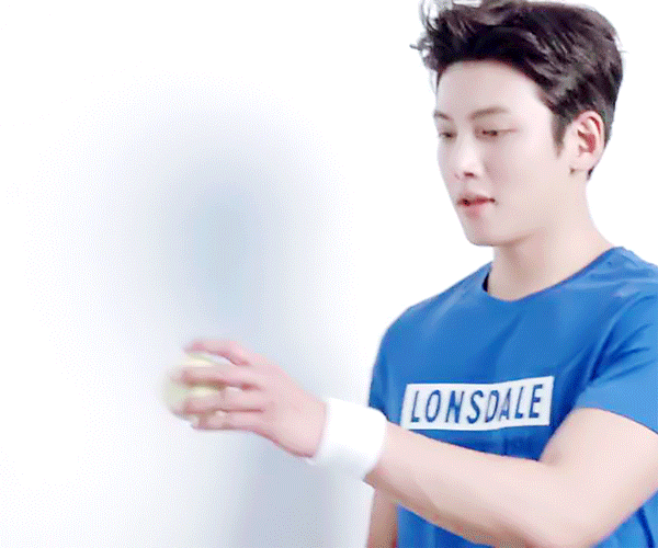 Behind-the-scenes cut of Ji Changwook