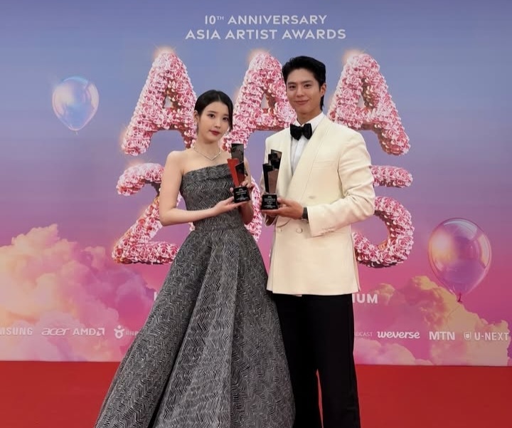 Behind-the-scenes cut of Park Bogum