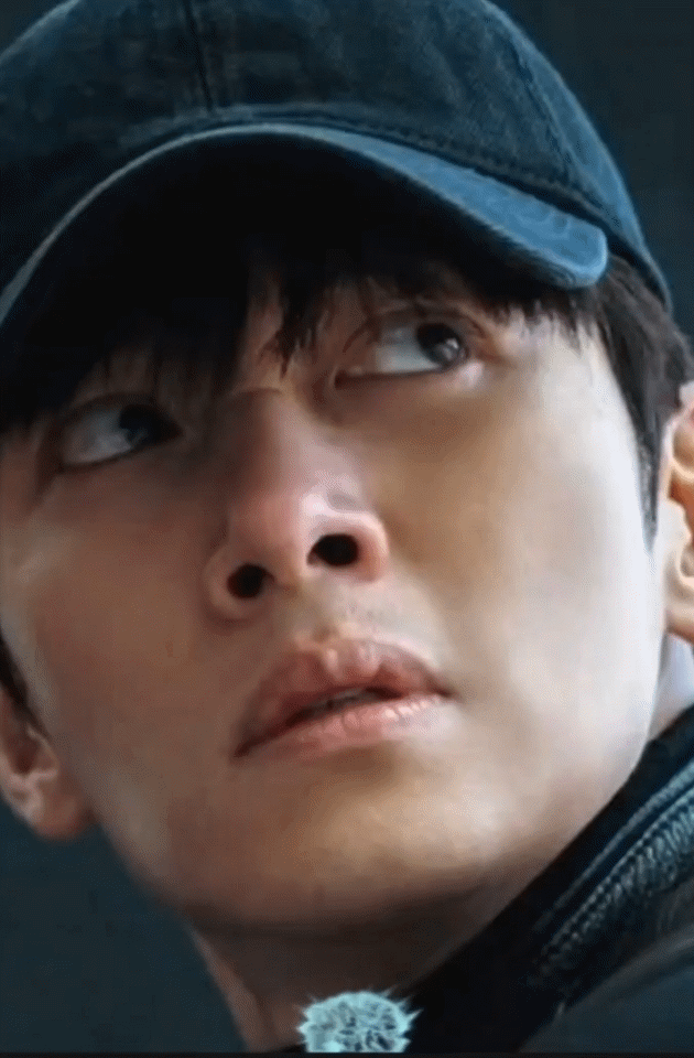 Behind-the-scenes cut of Ji Changwook