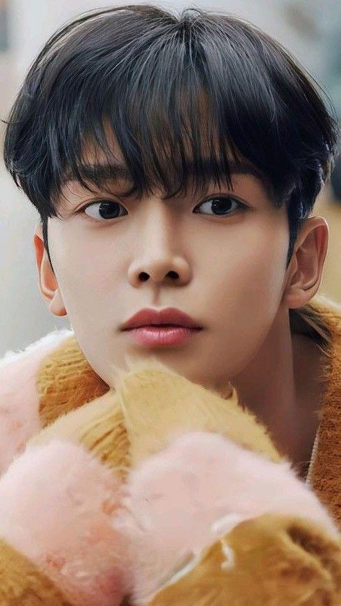A moment captured by a fan of Rowoon
