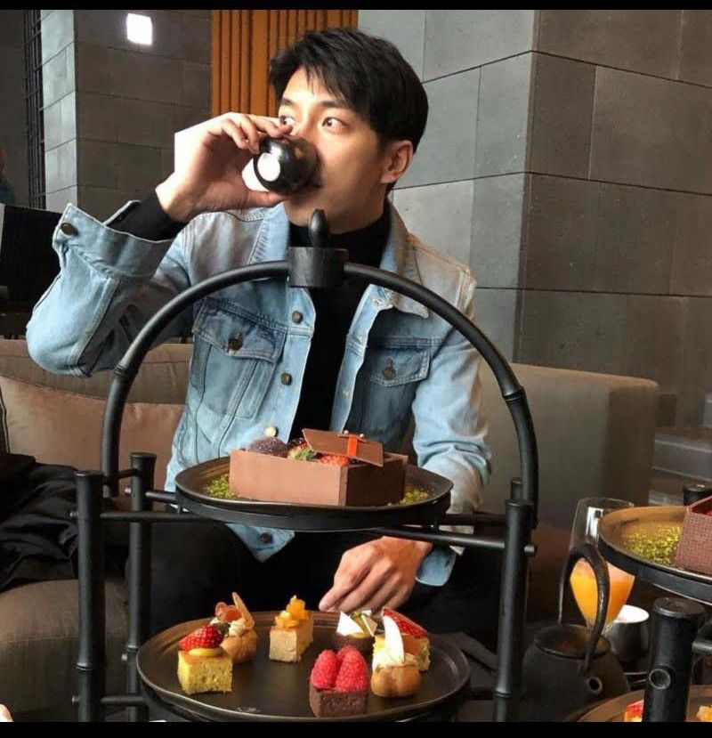 Latest photo of Lee Seunggi
