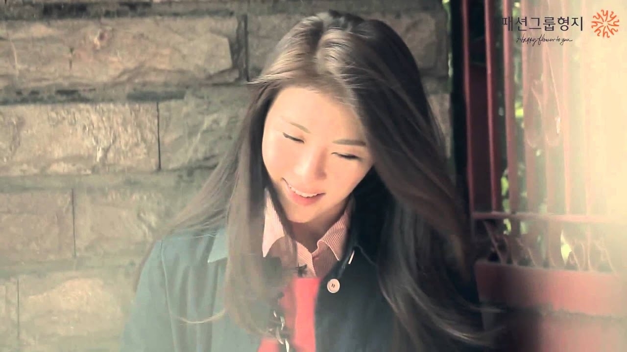 Behind-the-scenes cut of Ha Jiwon