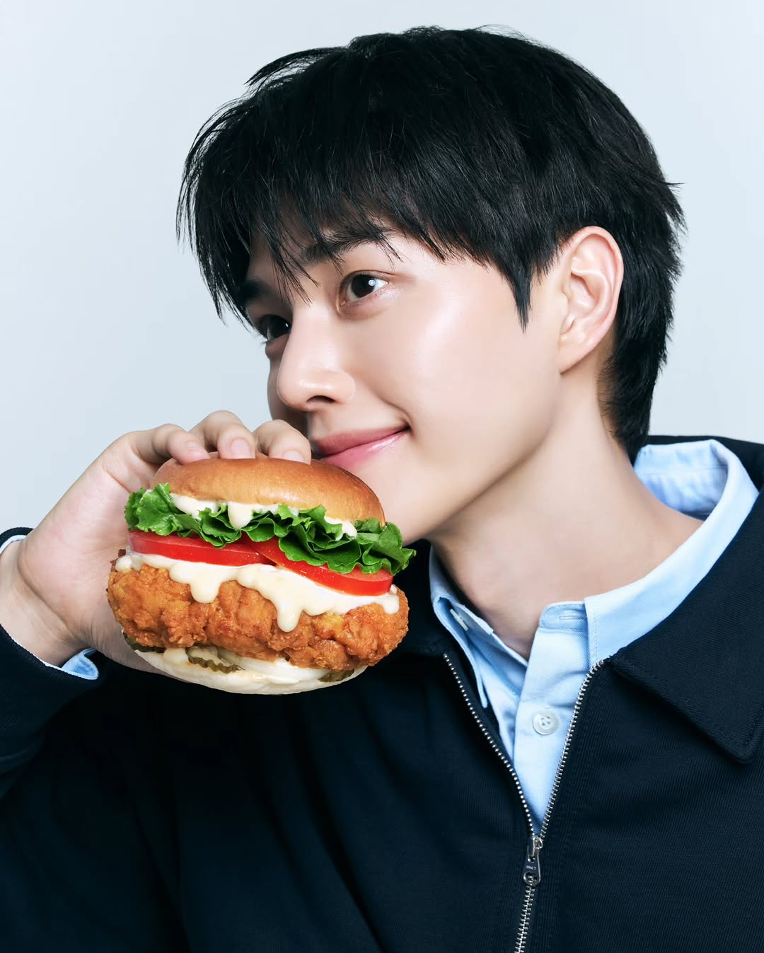 Latest photo of Song Kang