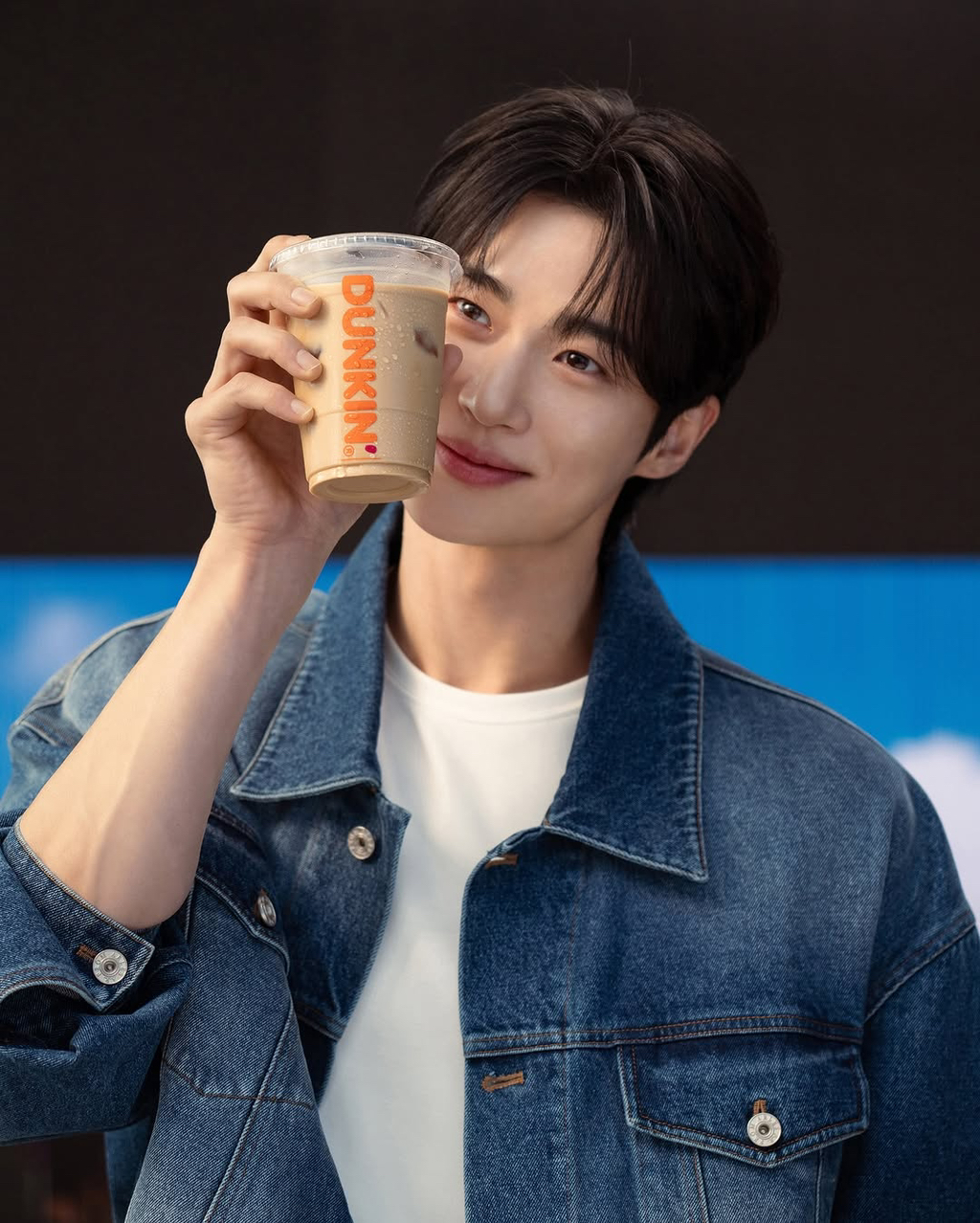 Behind-the-scenes cut of Byeon Wooseok