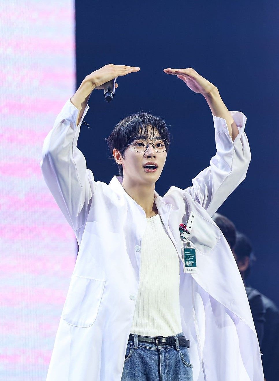 A moment captured by a fan of Choo Youngwoo