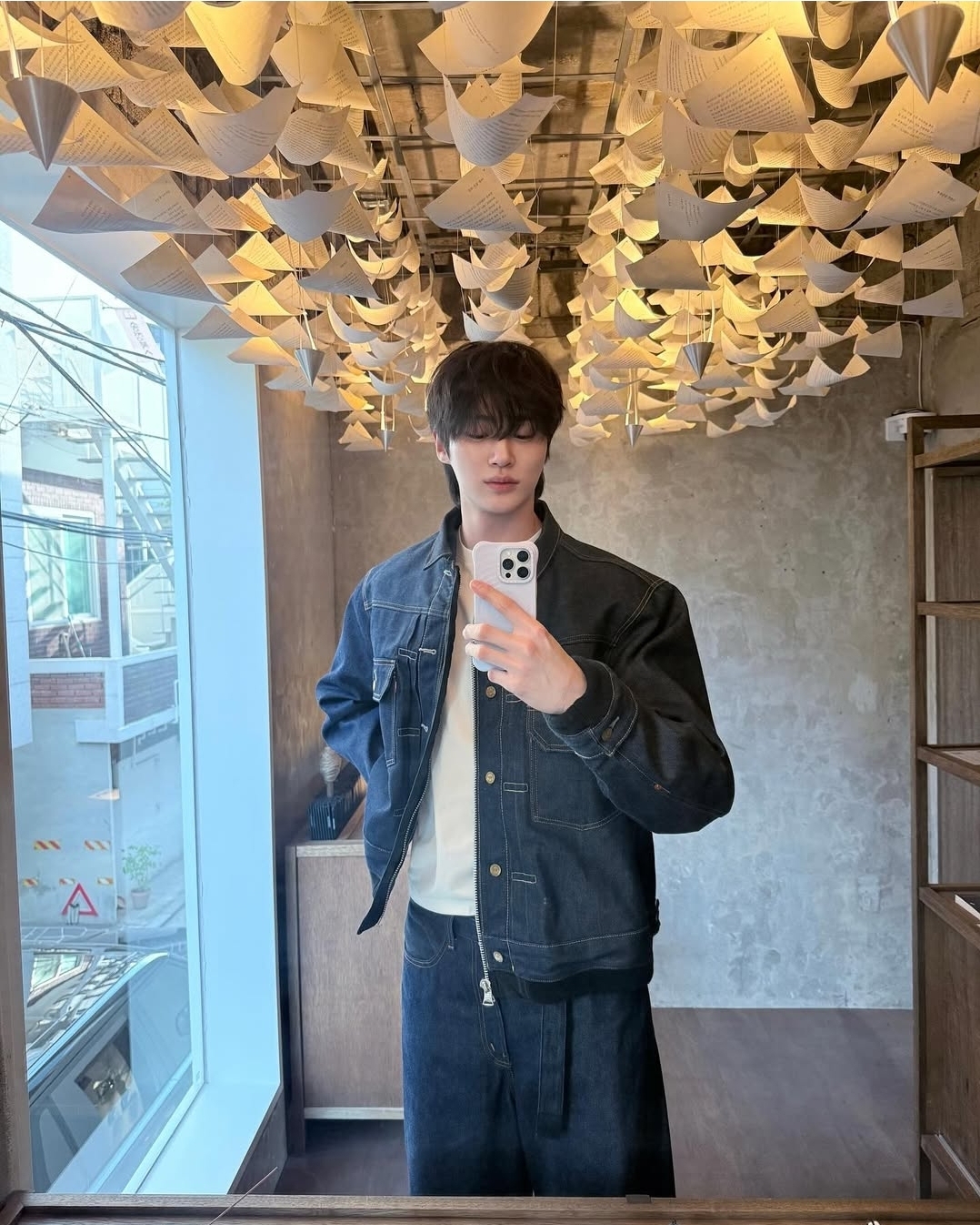 Latest photo of Byeon Wooseok