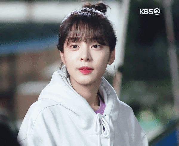 Behind-the-scenes cut of Seol Inah