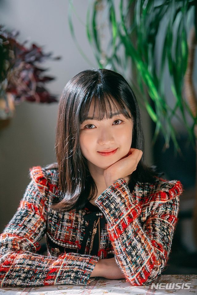 A moment captured by a fan of Kim Hyeyoon