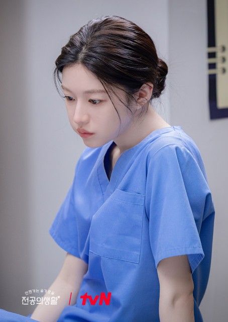 Behind-the-scenes cut of Go Younjung