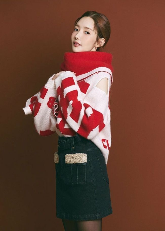 Latest photo of Park Minyoung