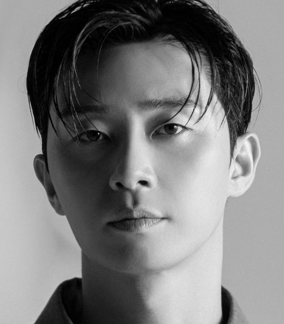 Latest photo of Park Seojoon