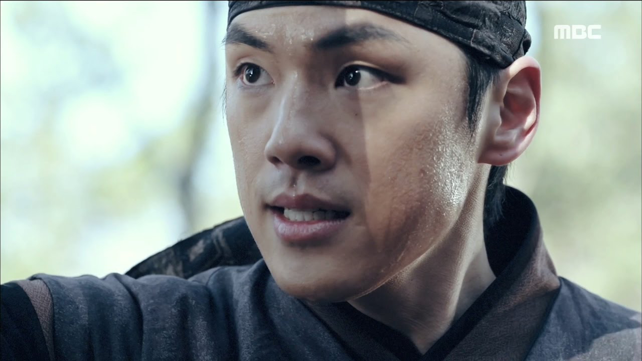 Recent activity shot of Yoon Kyunsang