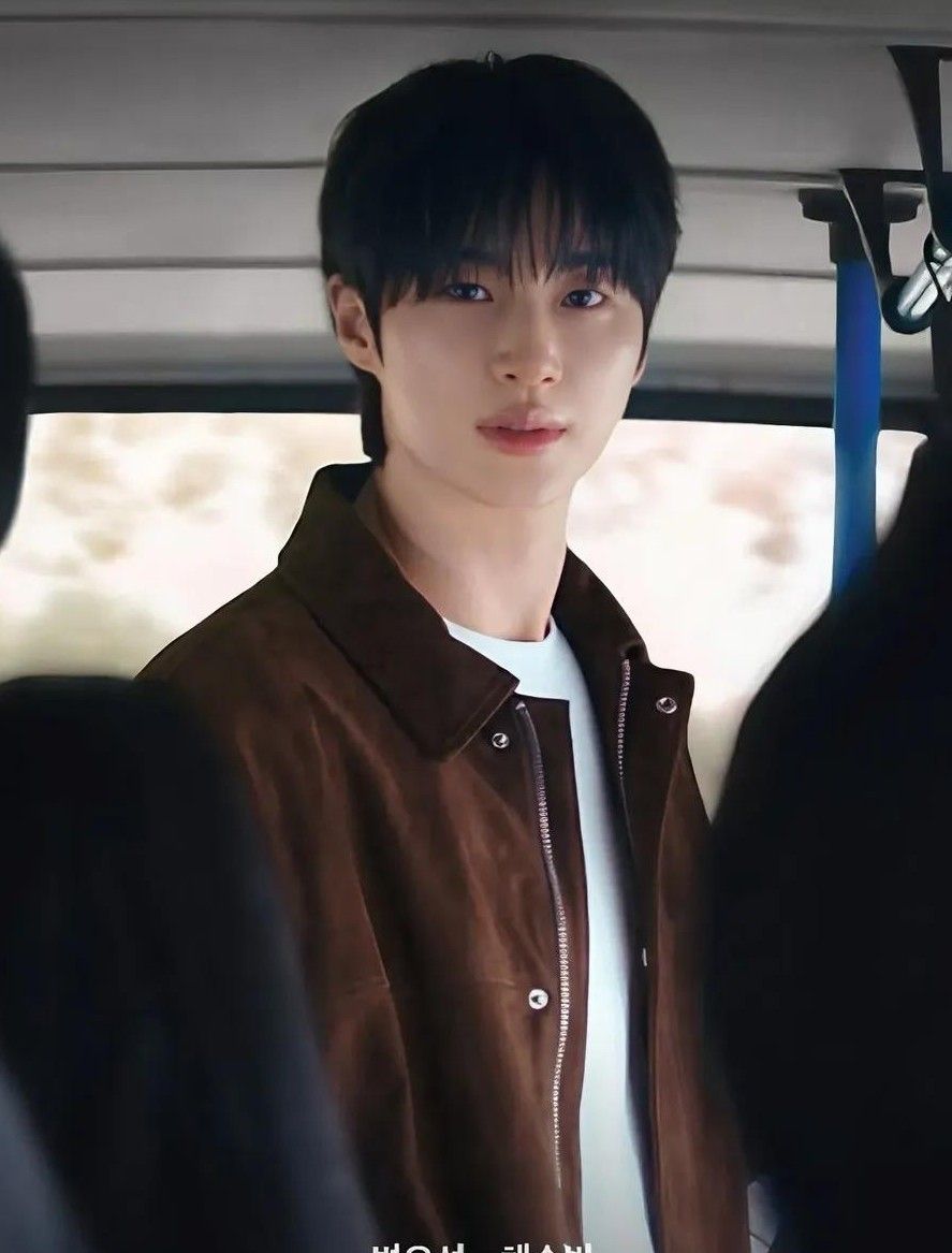 A moment captured by a fan of Byeon Wooseok