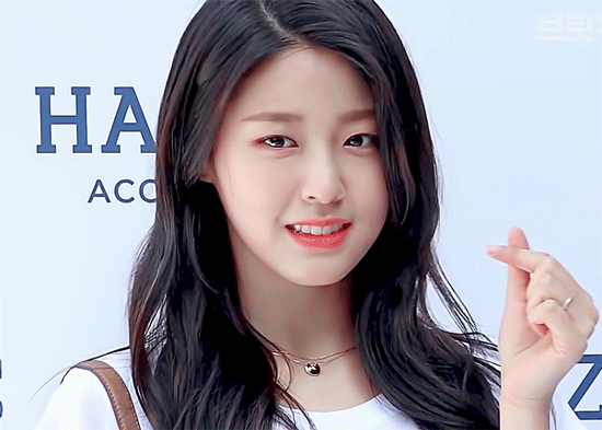 A moment captured by a fan of Seolhyun