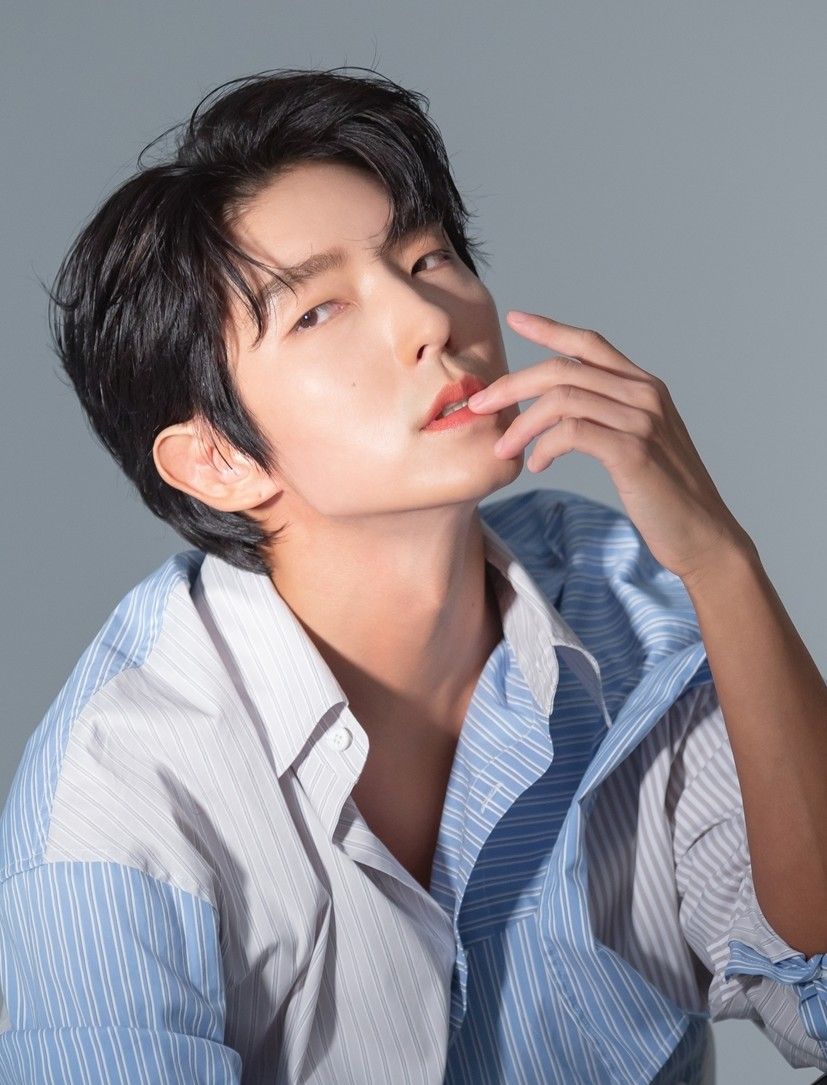 Latest photo of Lee Joongi