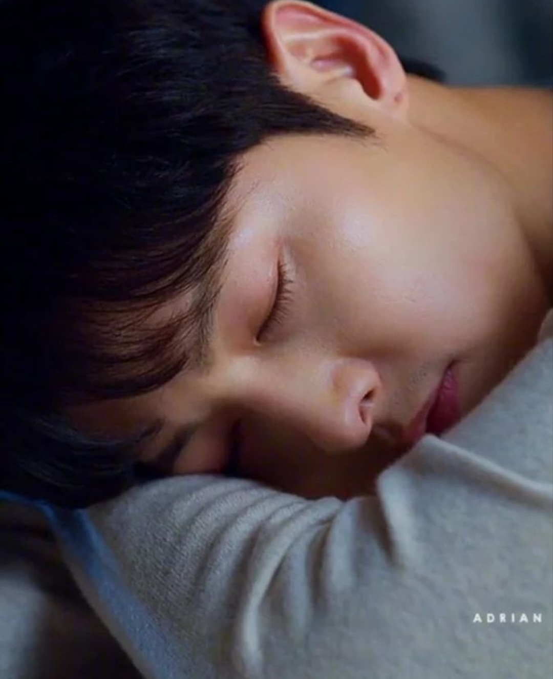 A moment captured by a fan of Song Joongki