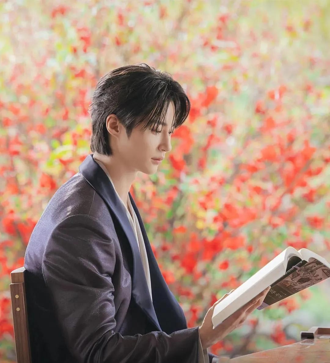 A moment captured by a fan of Byeon Wooseok