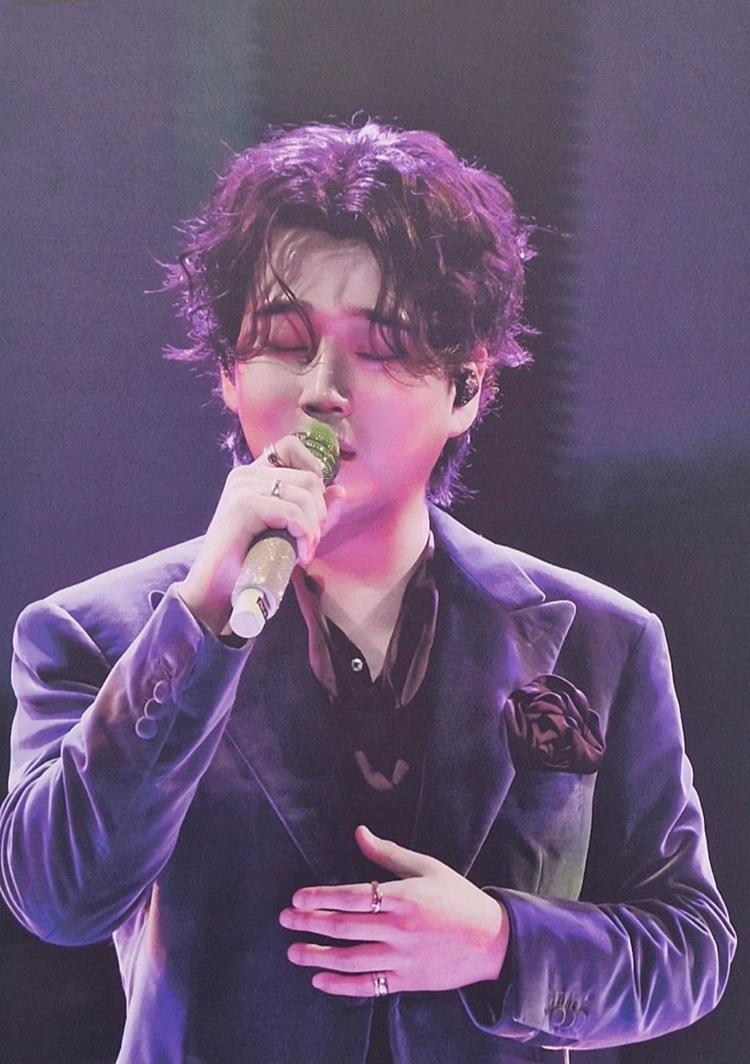 A moment captured by a fan of Hwang Youngwoong