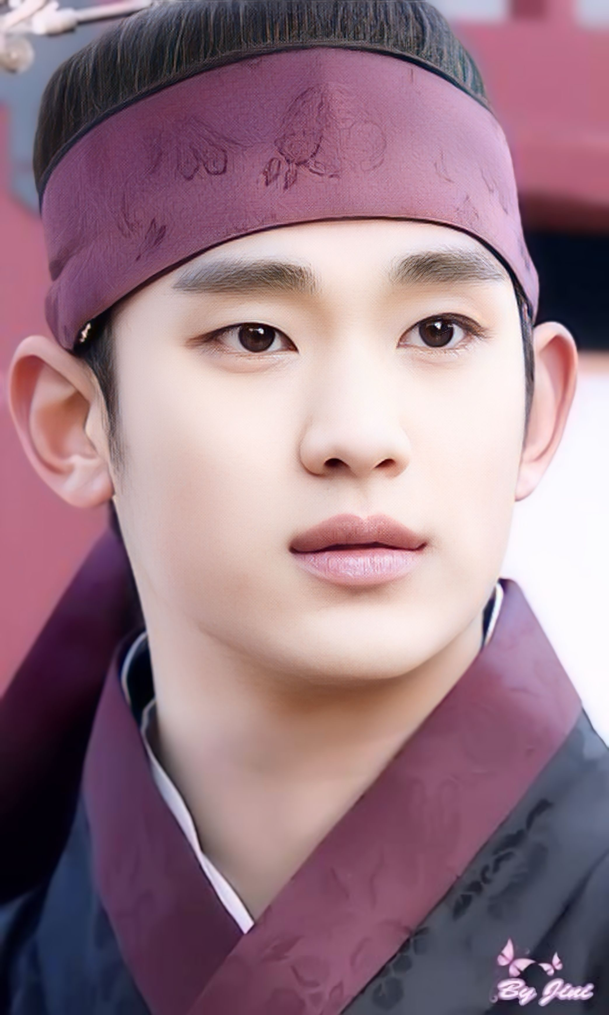 Behind-the-scenes cut of Kim Soohyun