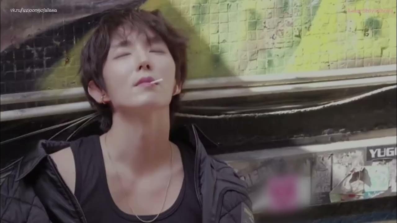 A moment captured by a fan of Lee Joongi