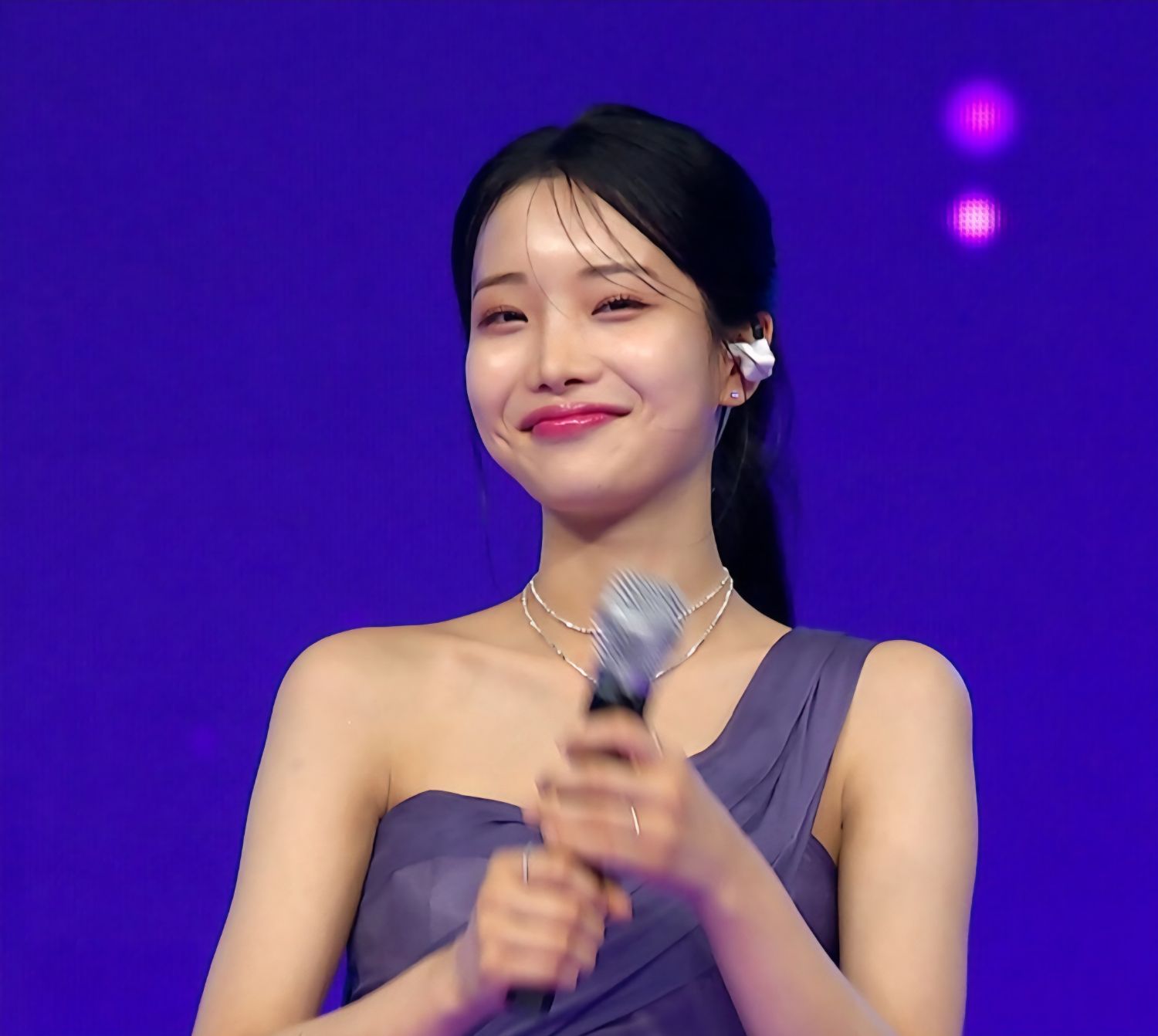 A moment captured by a fan of Kim Soyeon (2004)