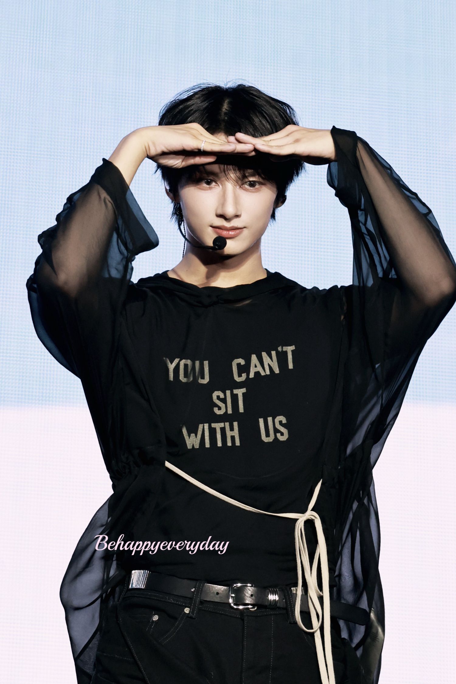 Behind-the-scenes cut of Wen Junhui