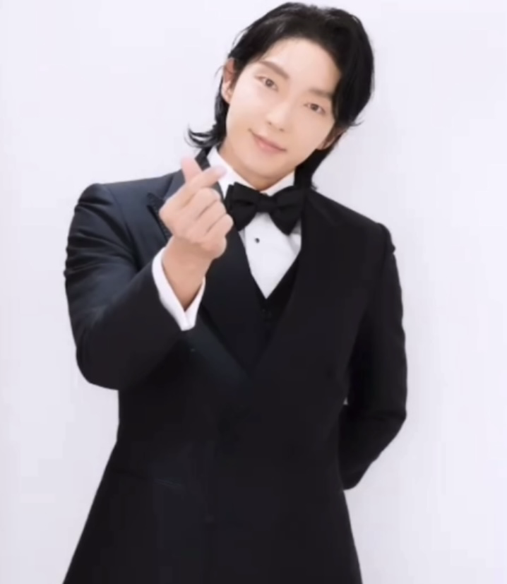 Recent activity shot of Lee Joongi