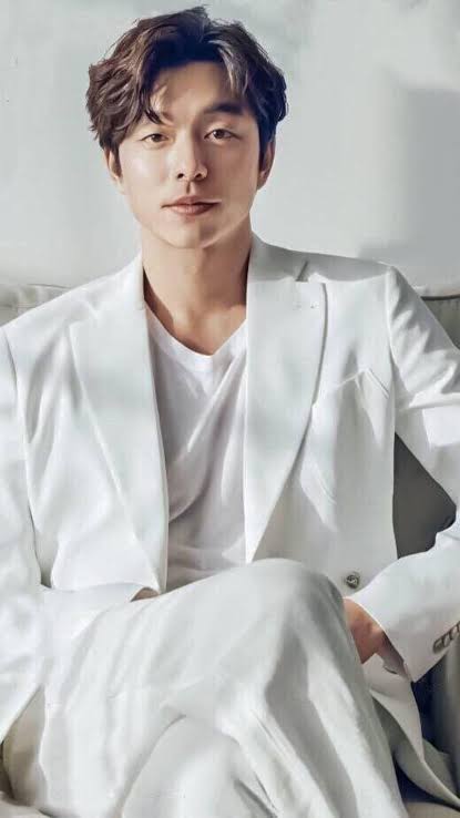 Special wallpaper made by Gong Yoo's fans