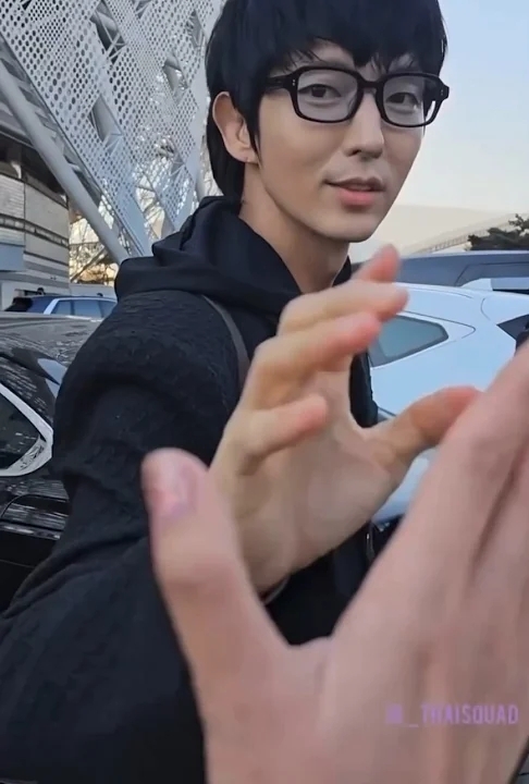 Cuplikan di balik layar dari Lee Joongi