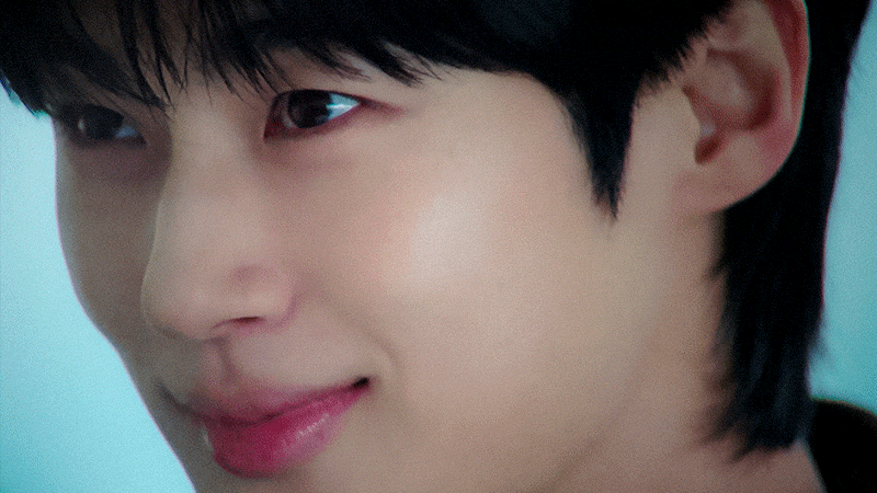 Behind-the-scenes cut of Byeon Wooseok