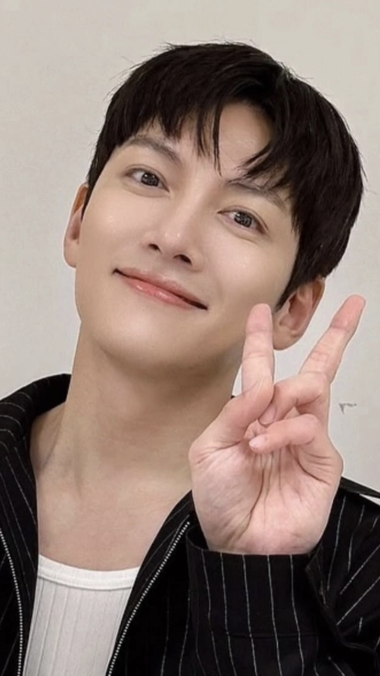 Representative background image loved by Ji Changwook fandom