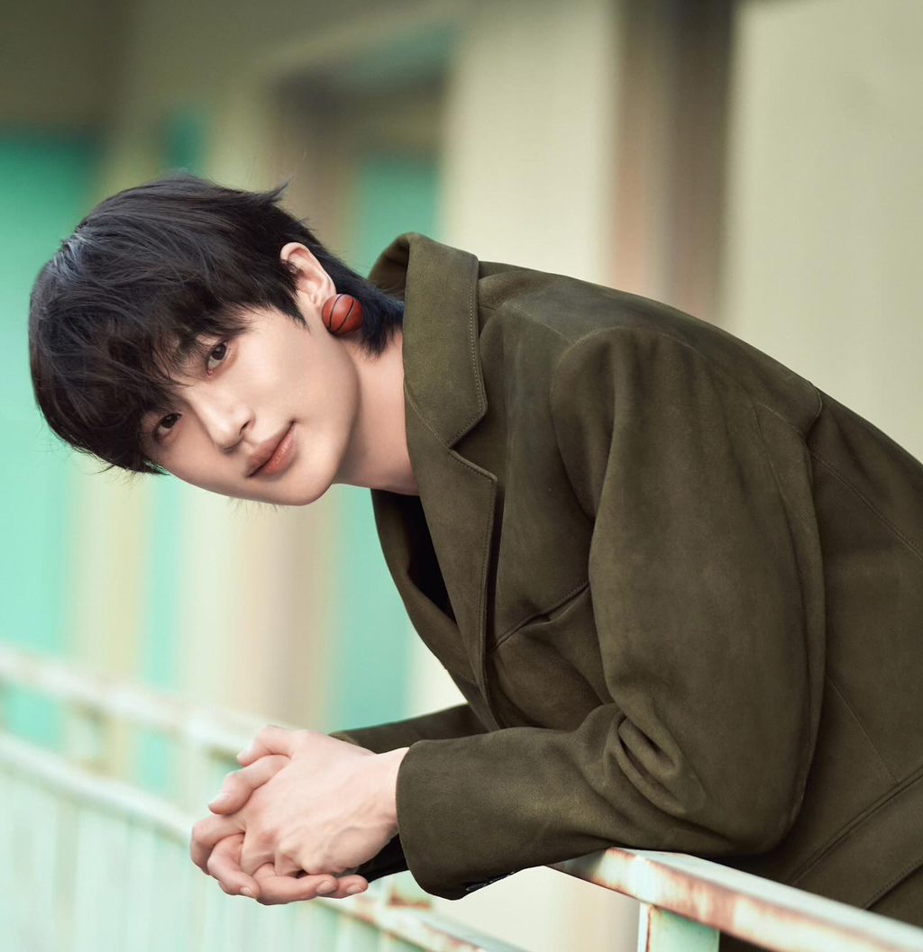Latest photo of Byeon Wooseok
