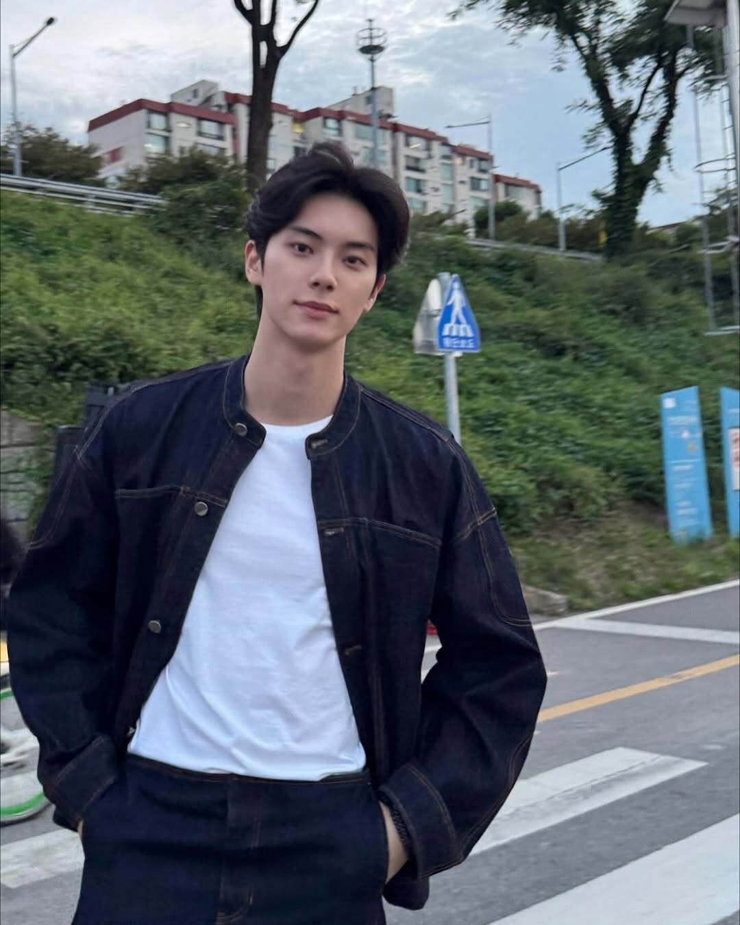 Latest photo of Lee Chaemin