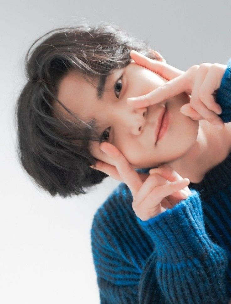 A moment captured by a fan of Rowoon