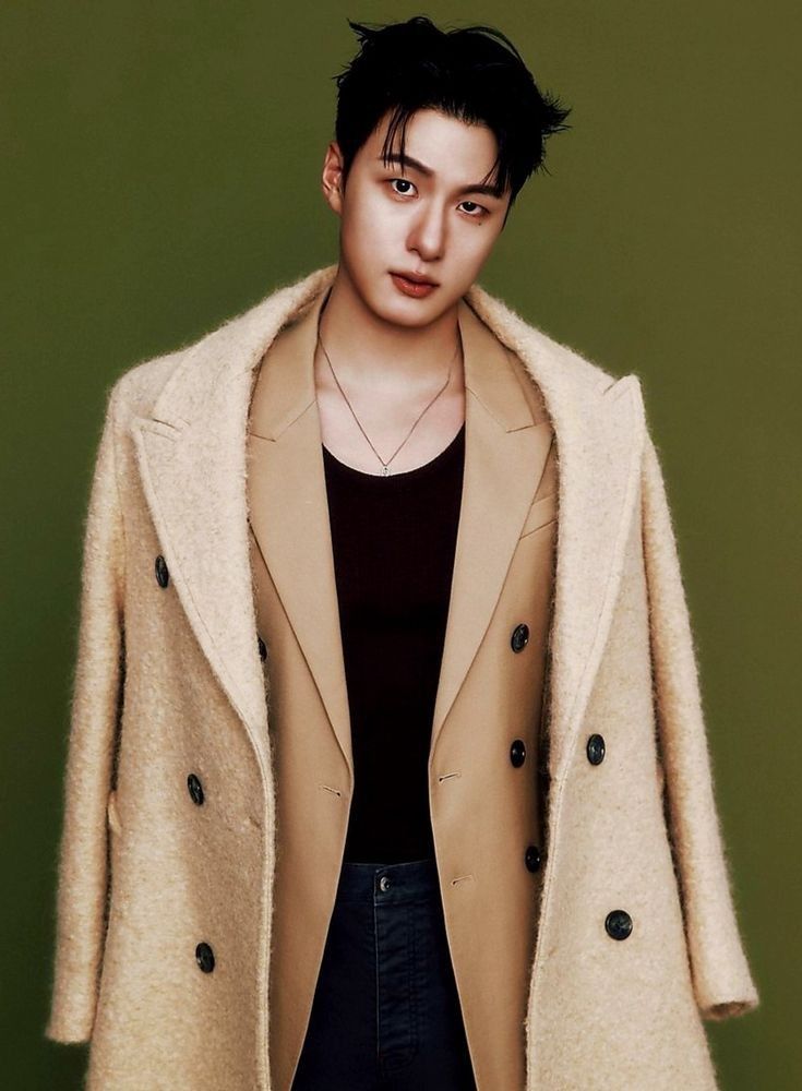 Latest photo of Shin Seungho