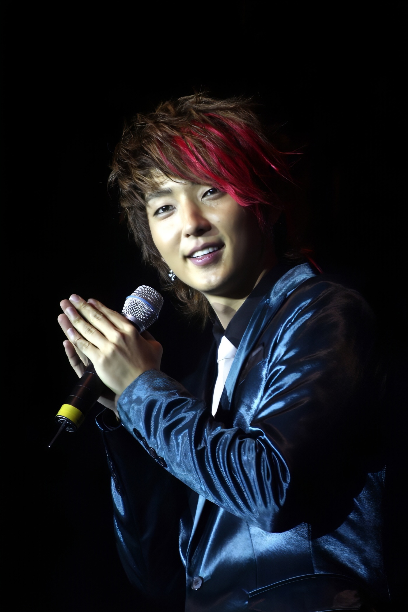 Behind-the-scenes cut of Lee Joongi