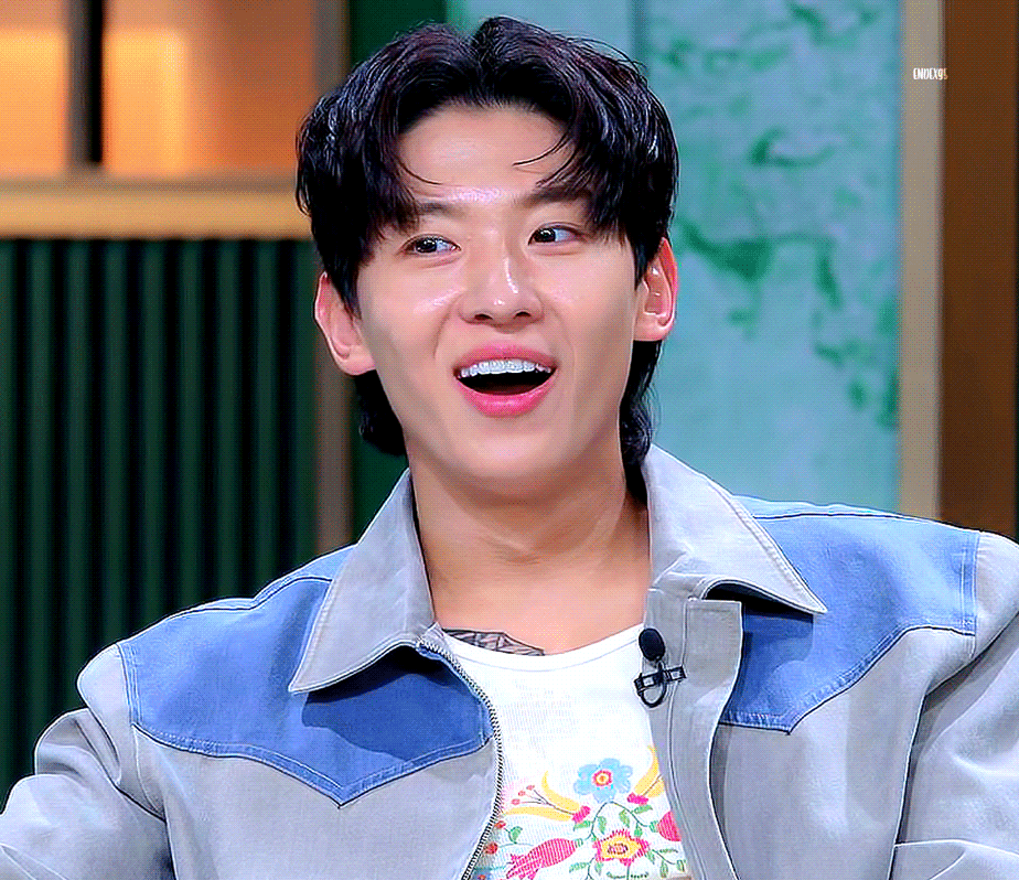 A moment captured by a fan of Dex