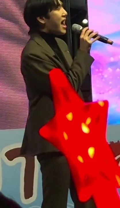 Emotional wallpaper shared by fans for Choi Sooho