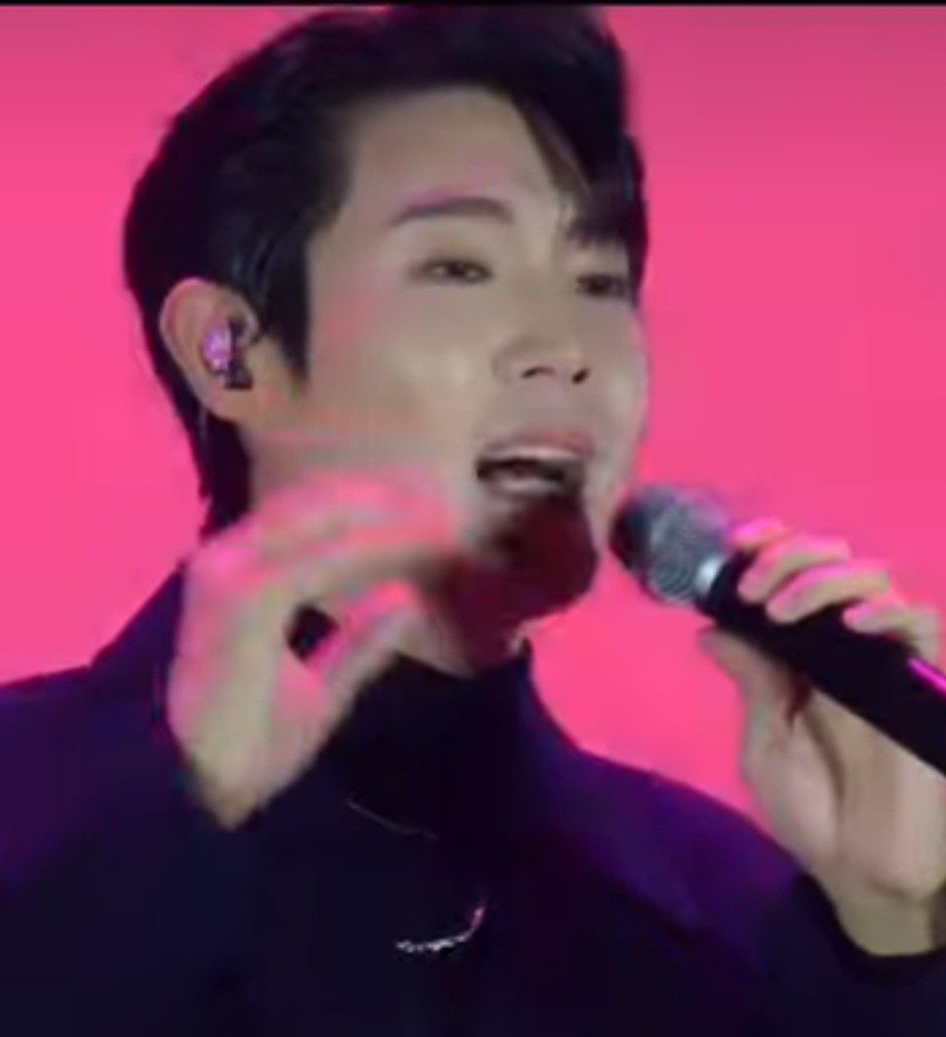 Behind-the-scenes cut of Son Taejin