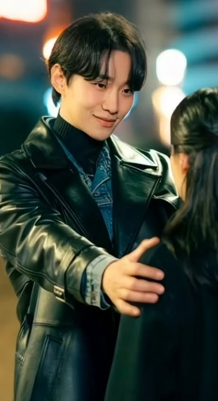 Behind-the-scenes cut of Lee Junho